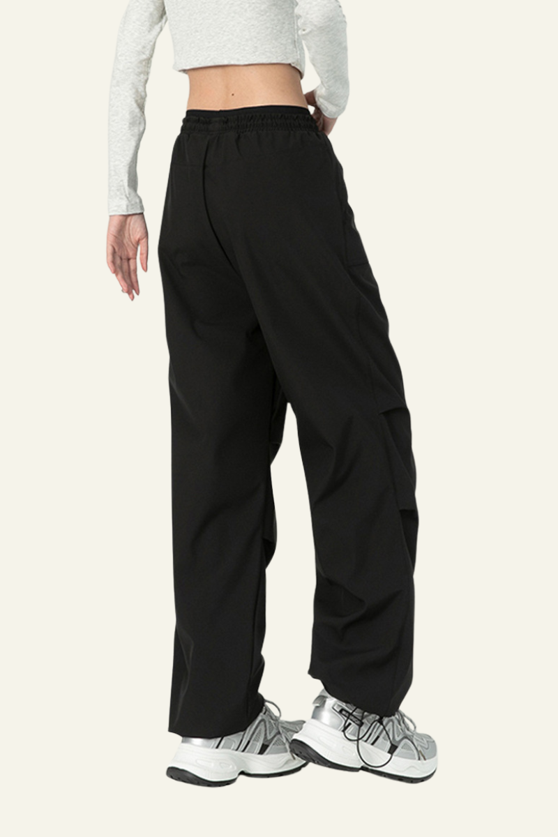 Women's Water-Resistant Pleated Fleece Lined Cargo Pants