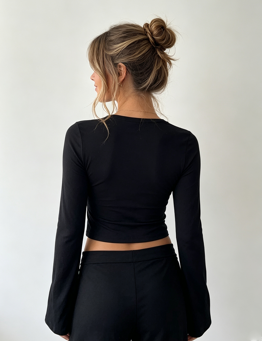 Ladies Casual Solid Round Neck Flare Sleeves Top