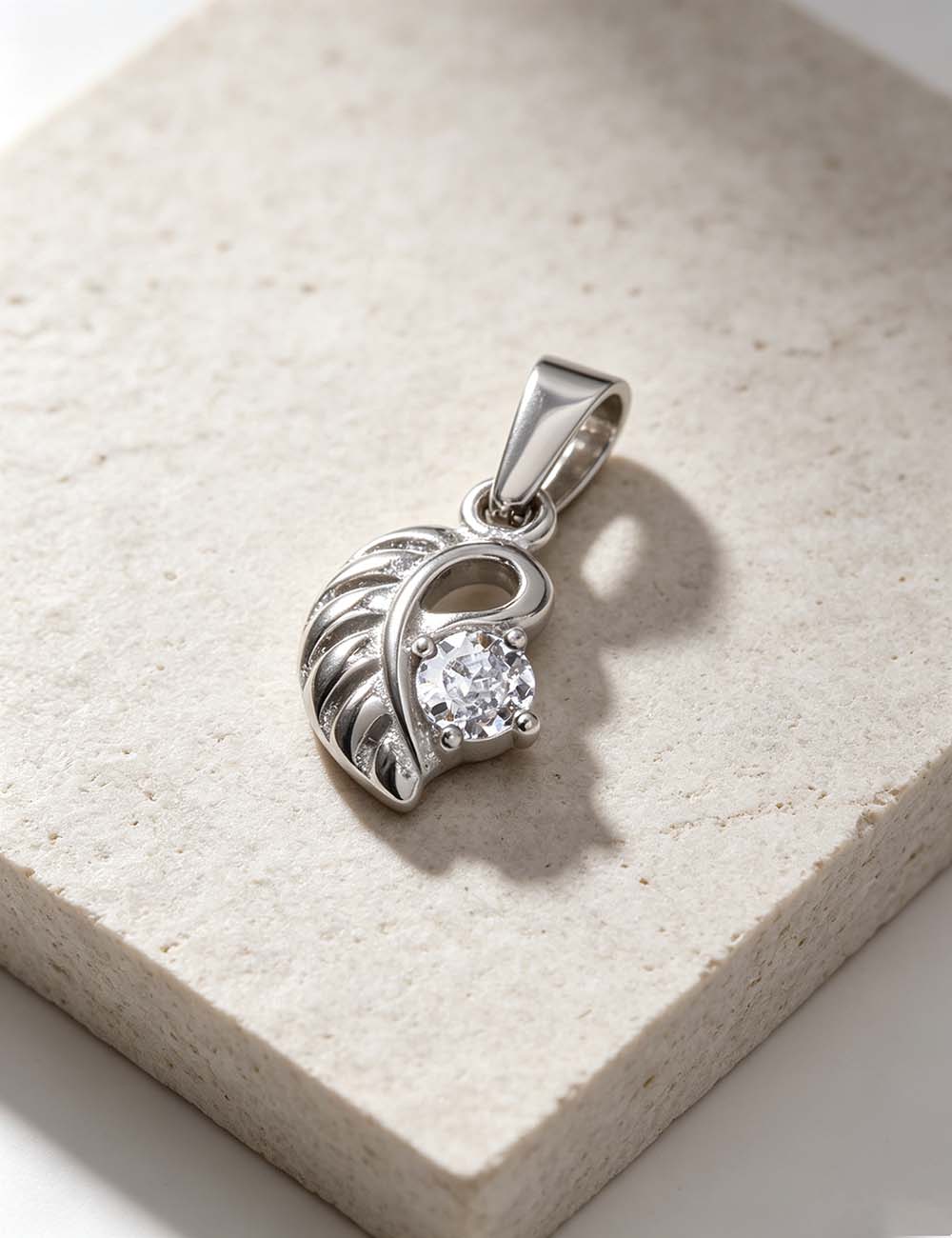 Ladies Minimalist Vintage CZ Sun Flower Charm Pendant