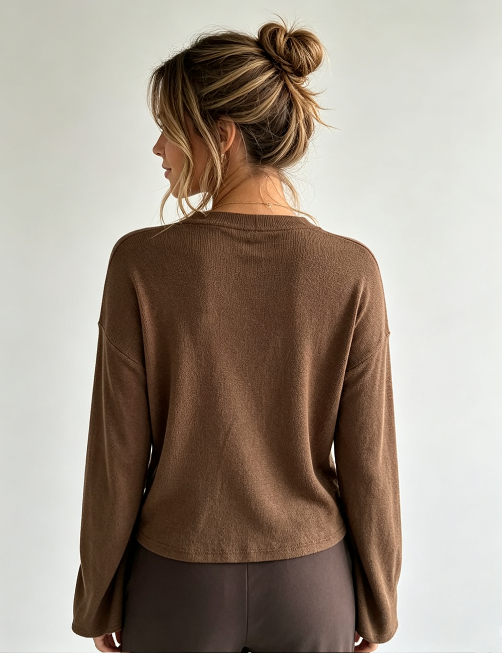 Ladies Casual Solid Round Neck Flare Sleeves Top