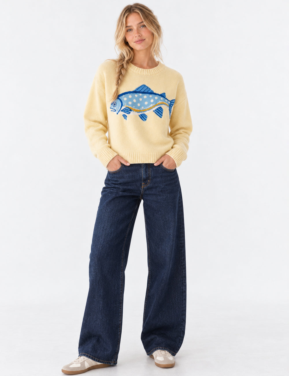 Ladies Fish Jacquard Crew Neck Cropped Knit Sweater