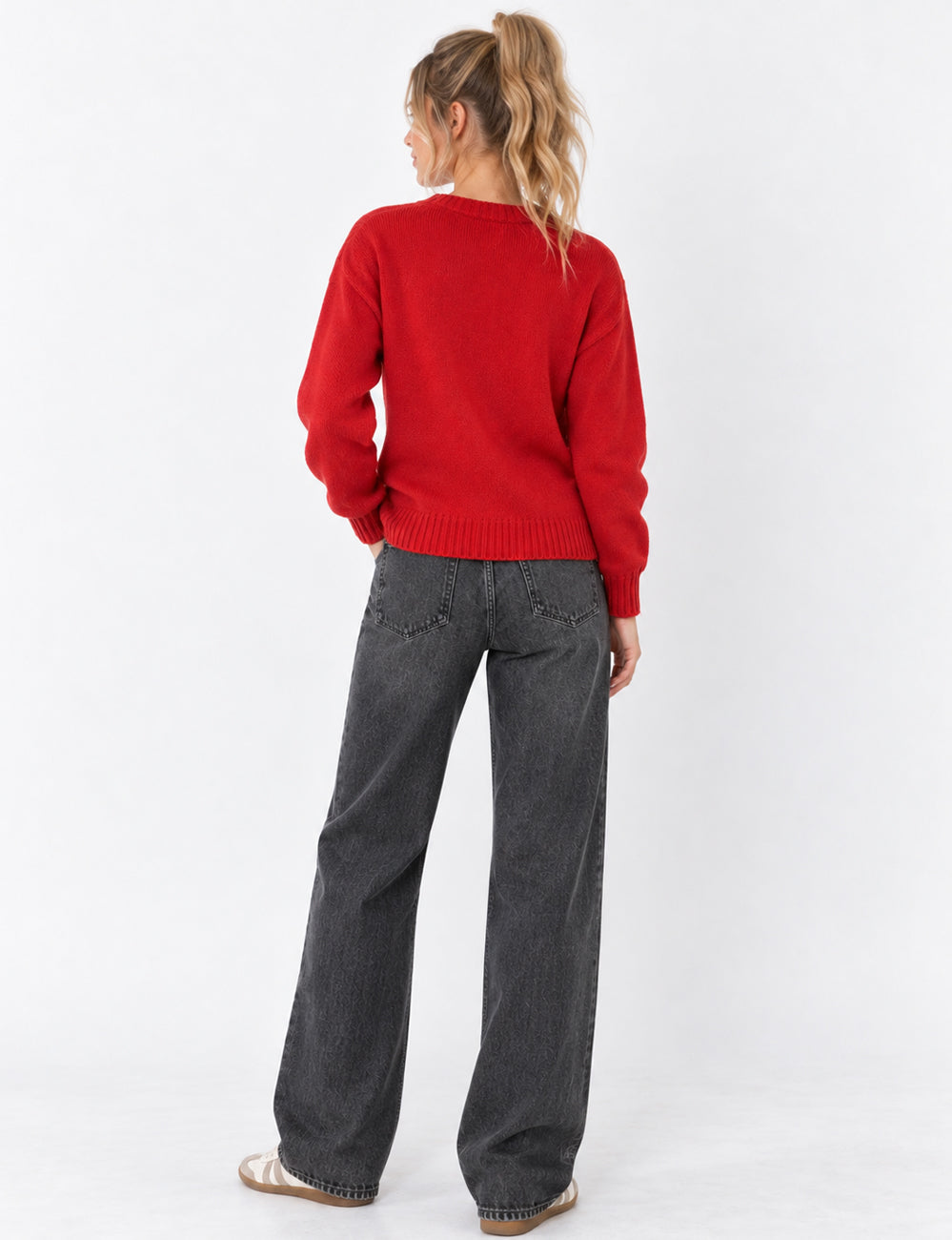 Ladies Fish Jacquard Crew Neck Cropped Knit Sweater