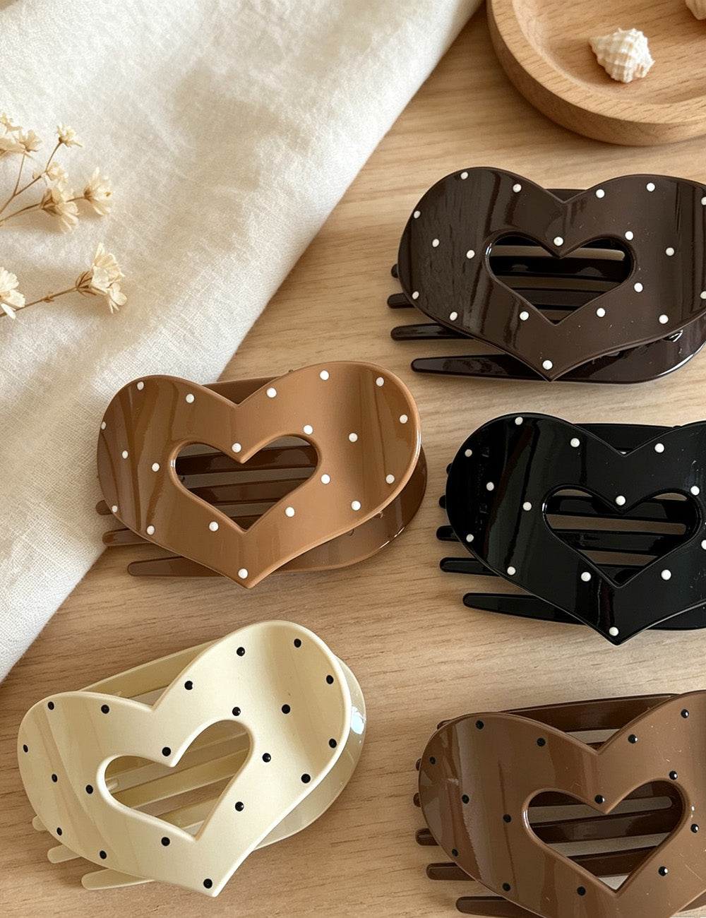 Ladies Heart Hollow Dots Print Claw Hair Clip