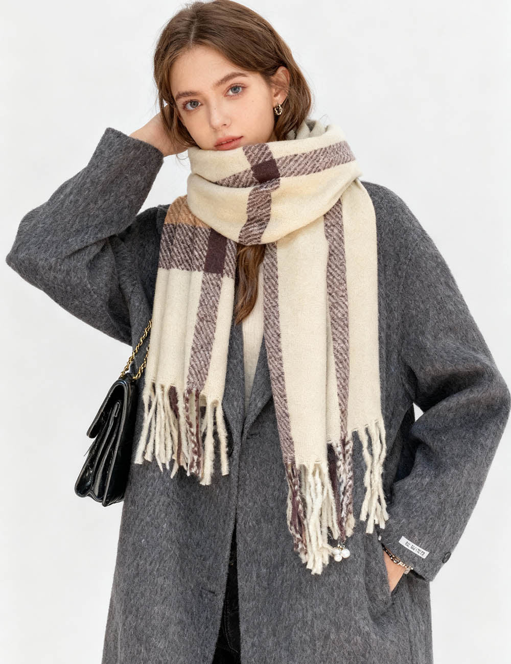 Ladies Cozy Winter Plaid Tassel Knit Scarf