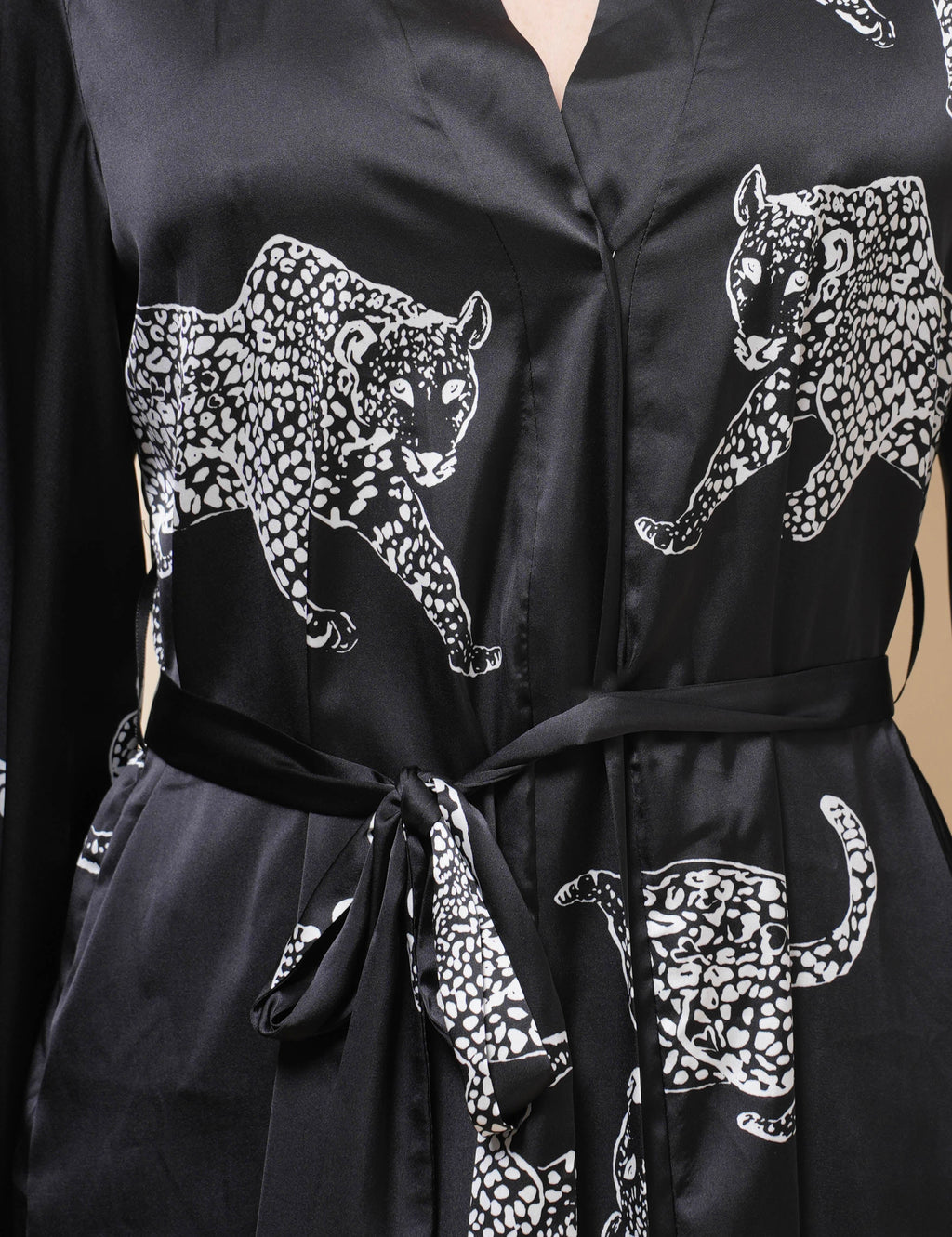 Ladies V-Neck Long Sleeves Waist Tie Pajama Robe SKRB50501