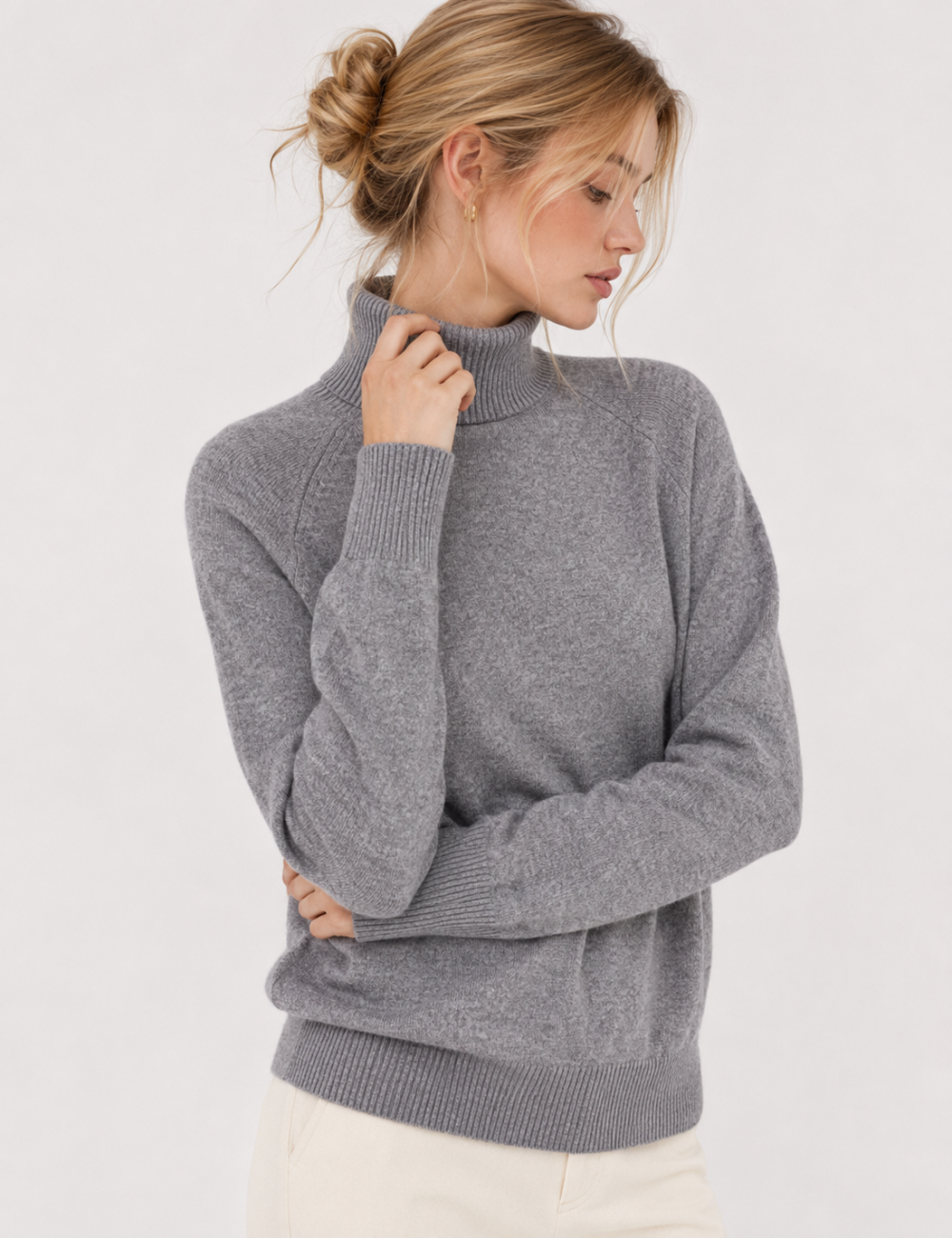 Ladies Solid Turtleneck Long Sleeves Sweater