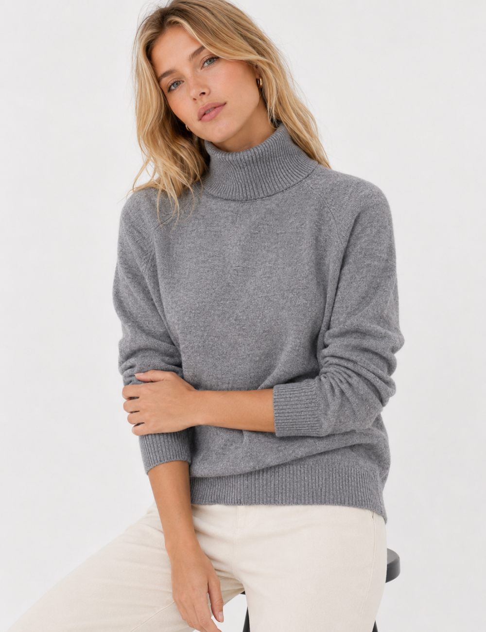 Ladies Solid Turtleneck Long Sleeves Sweater