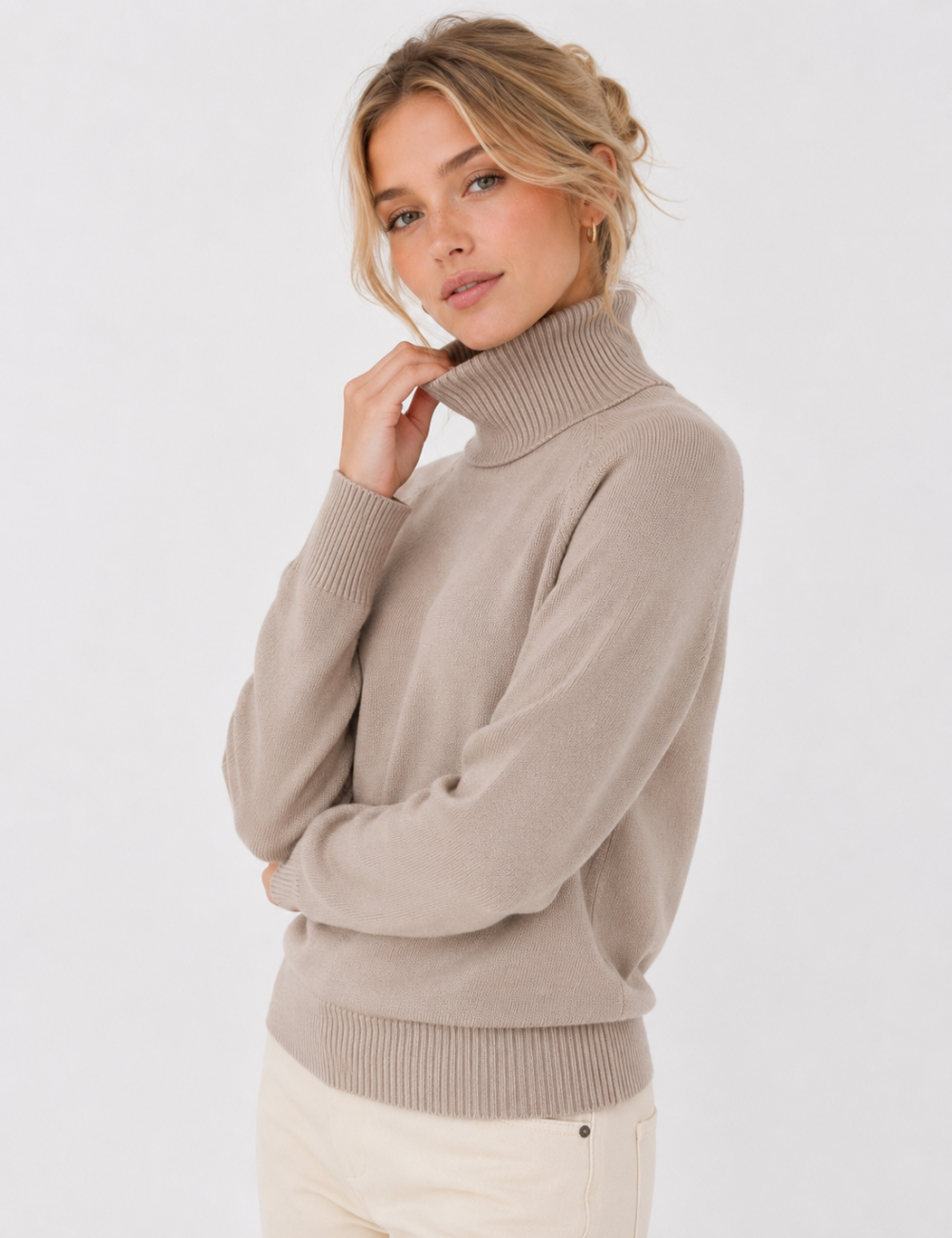 Ladies Solid Turtleneck Long Sleeves Sweater