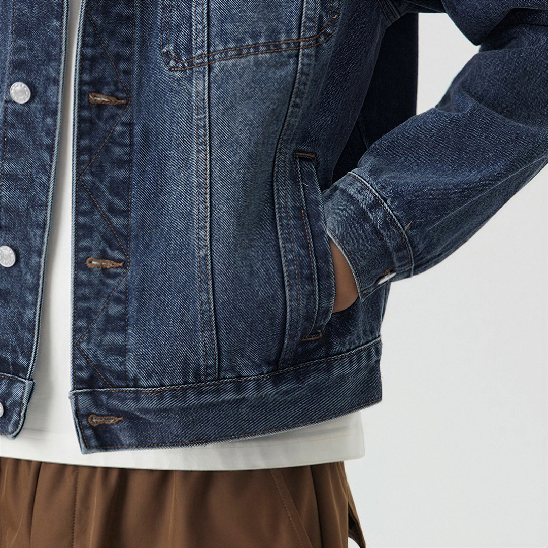 Men's Classic Pointed Collar Washed Denim Trucker Jacket