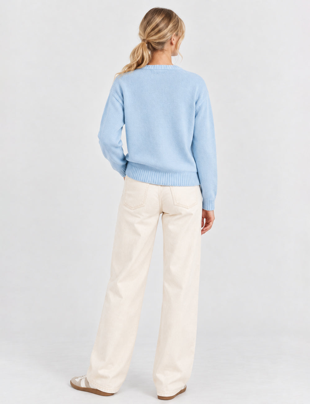 Ladies Fish Jacquard Crew Neck Cropped Knit Sweater