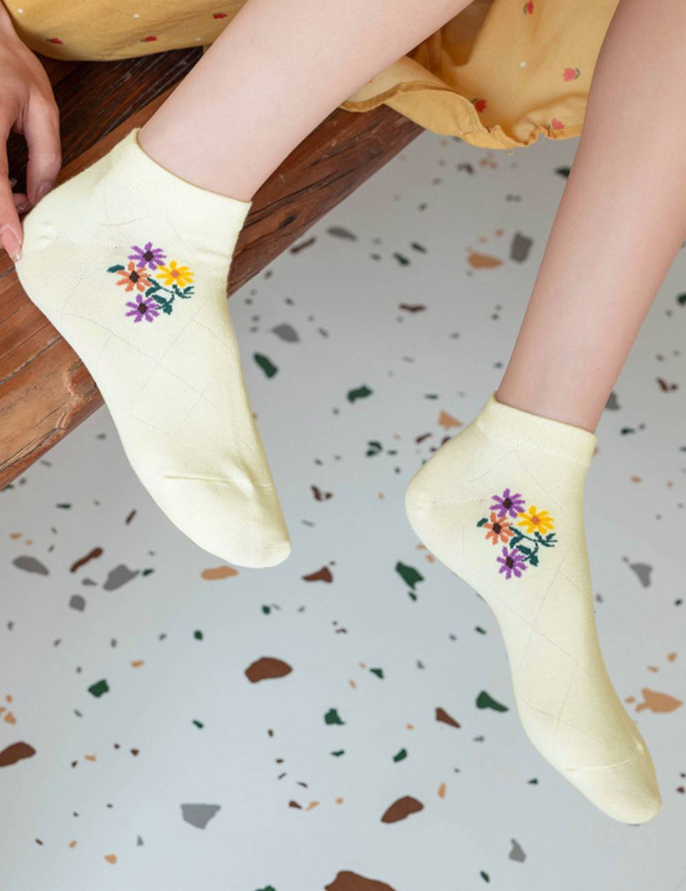 Ladies Floral Knit Boat Socks SKAS50024