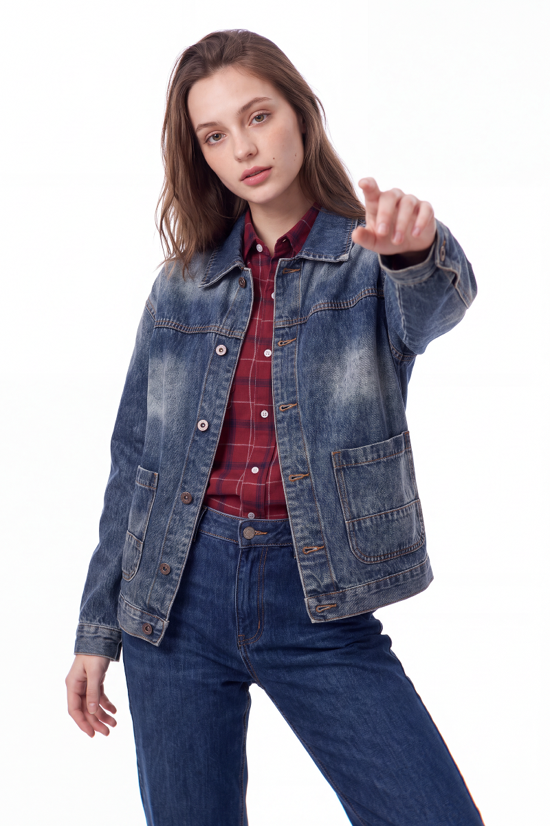 Women's Relaxed Classic Fit Denim Jacket