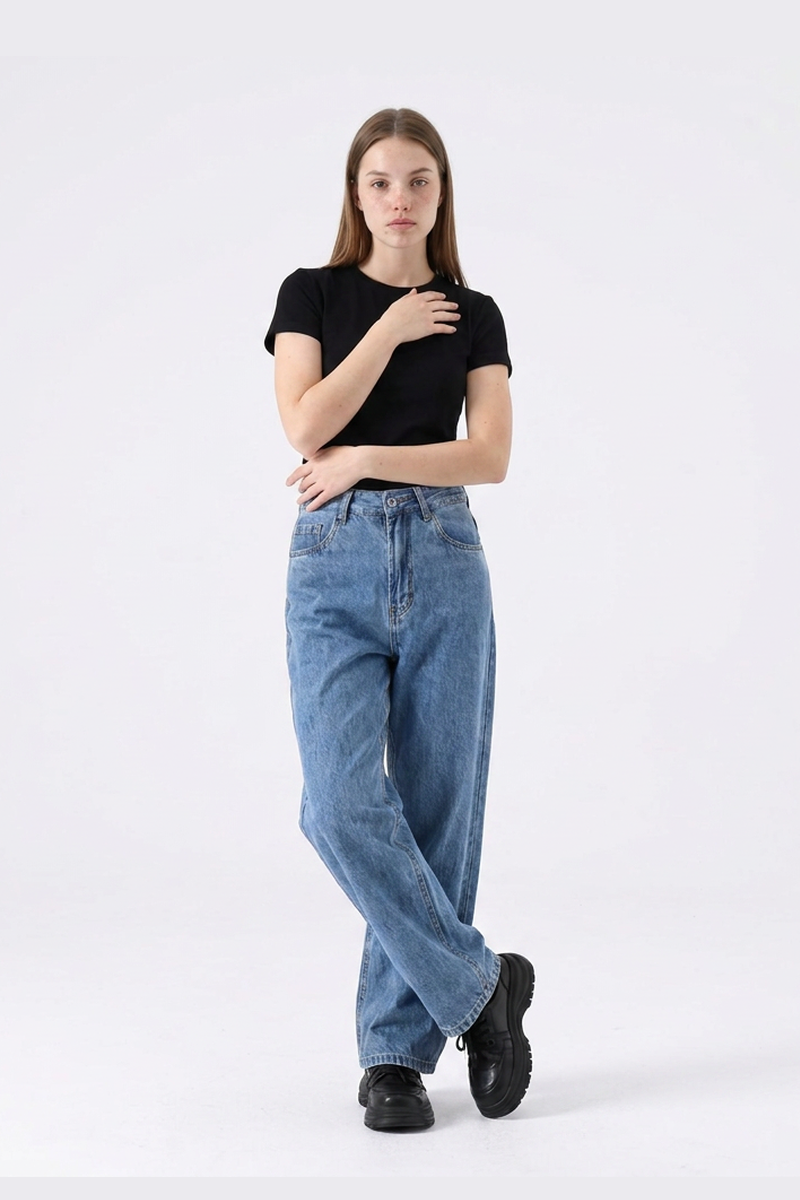 Women's Classic Wash High Waist Straight Leg Jeans