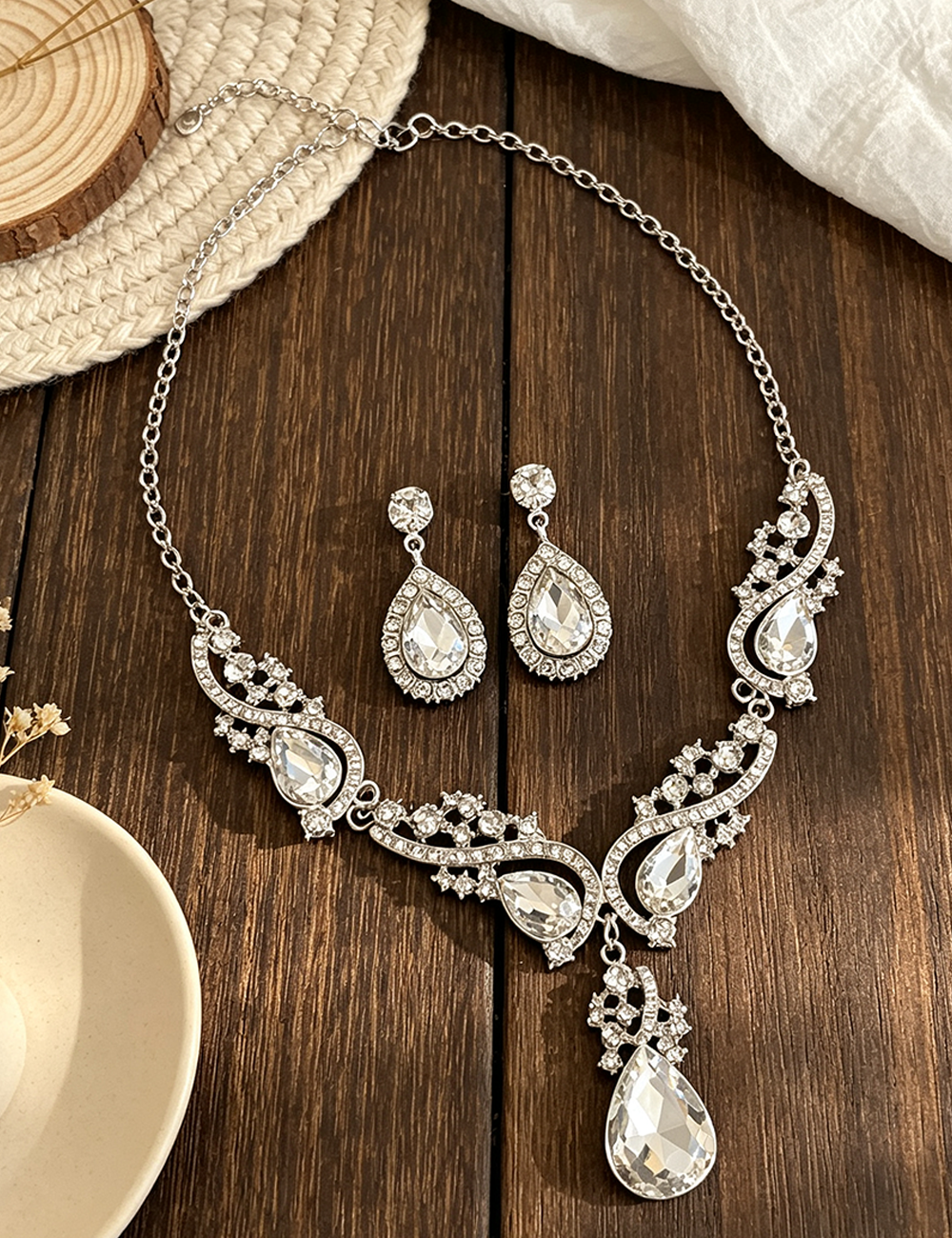 Ladies Elegant Rhinestone Tear Drop Necklace Set