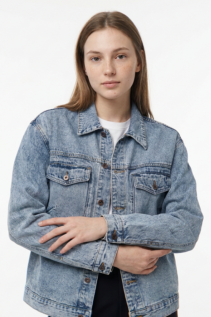 Women's Button-Front Relaxed Classic Denim Jacket