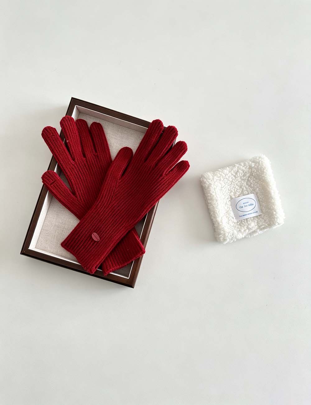 Ladies Minimalist Ribbed Knit Full Finger Gloves