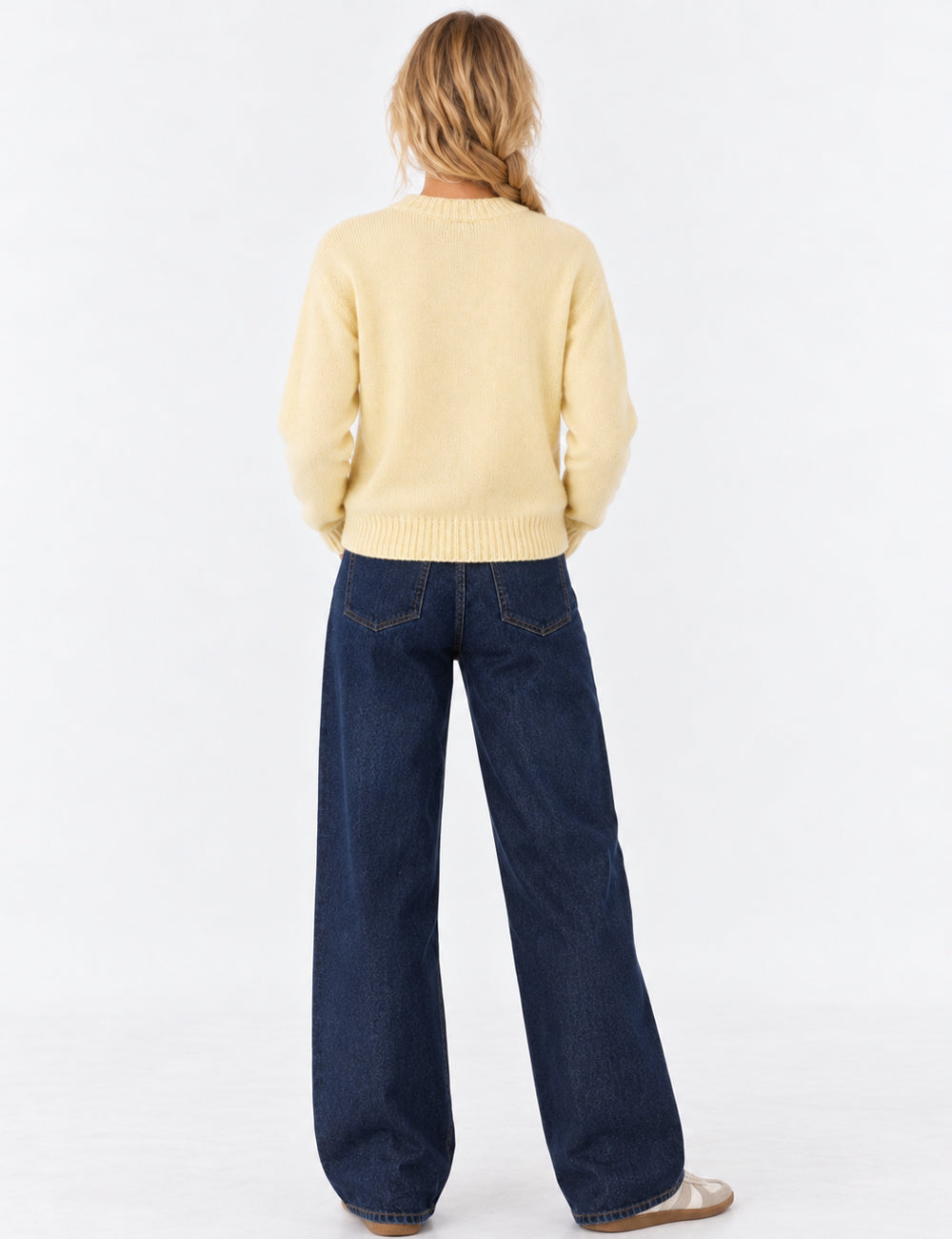 Ladies Fish Jacquard Crew Neck Cropped Knit Sweater