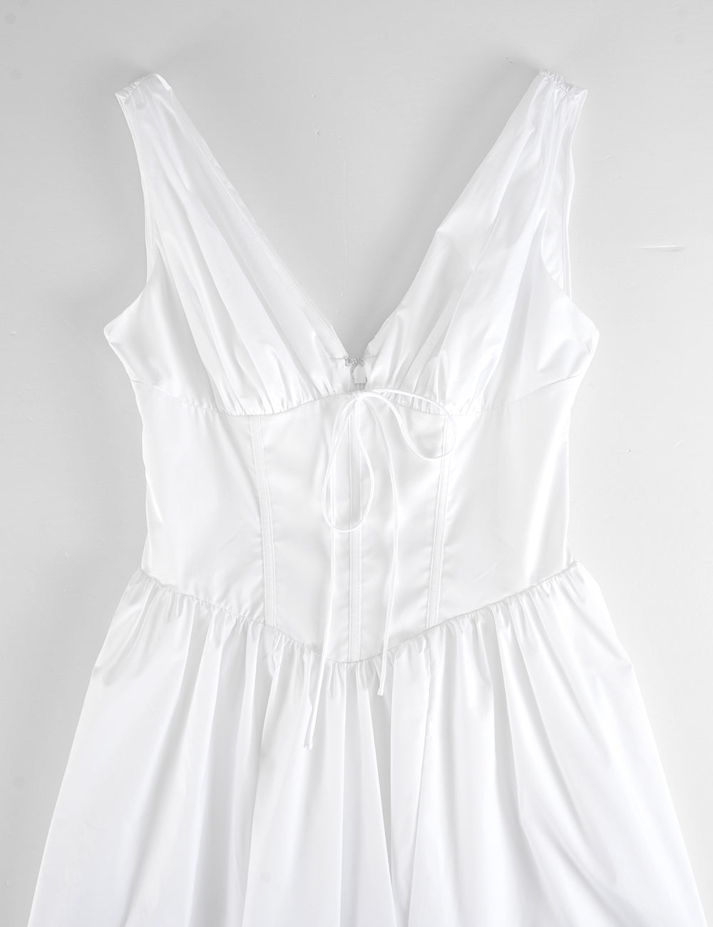 Ladies White Deep V Neck Ruched Bust Midi Dress