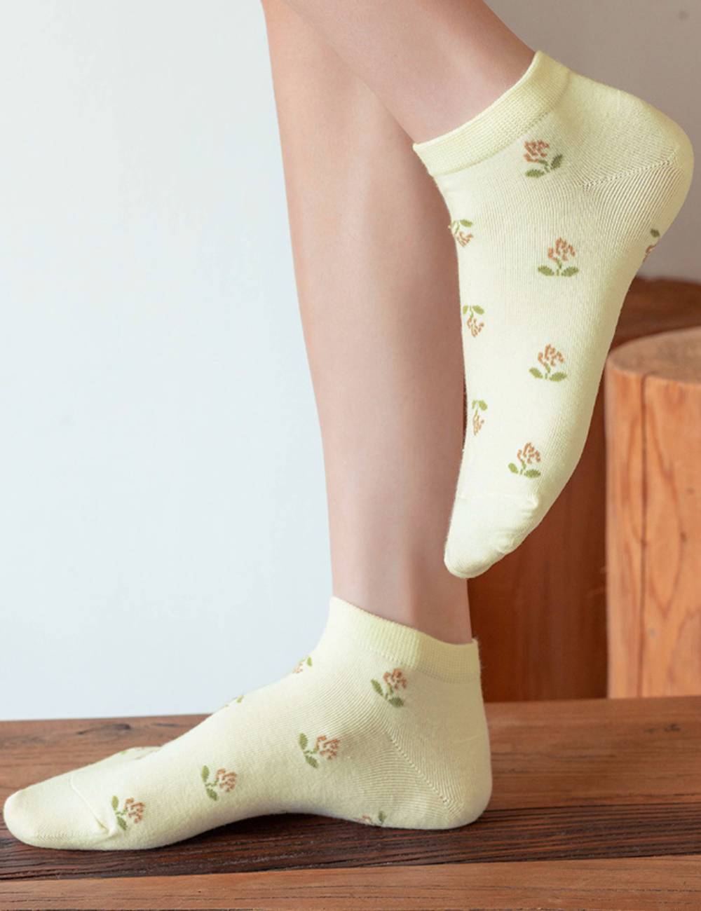 Ladies Floral Knit Boat Socks SKAS50024