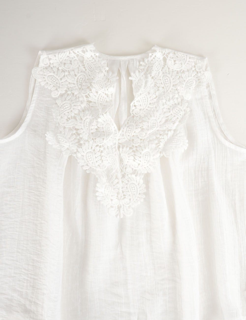 Ladies Floral Lace Applique V-Neck Sleeveless Top