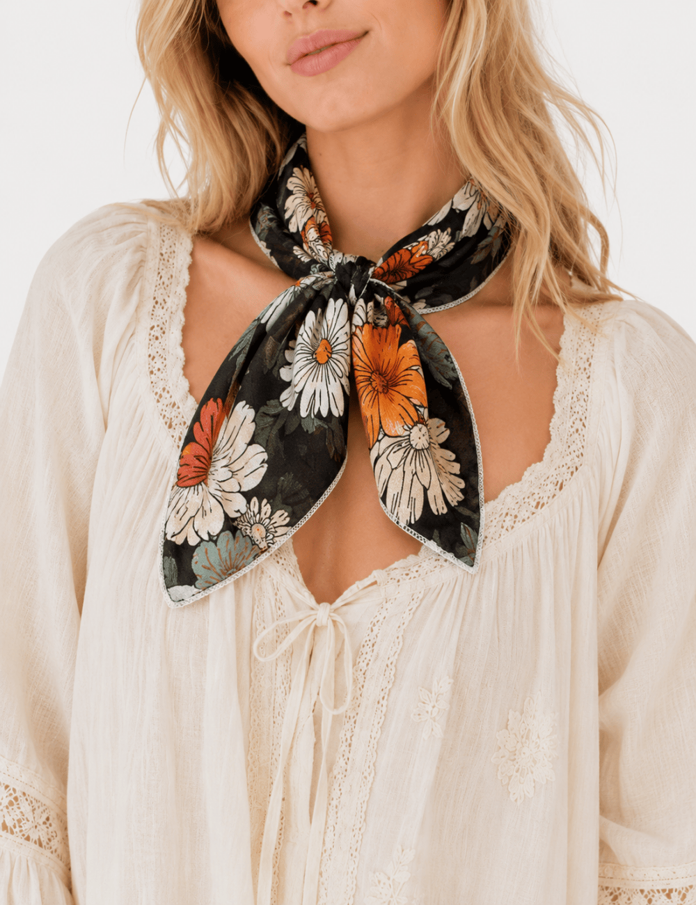 Ladies Casual Wild Daisy Cluster Bandana Scarf