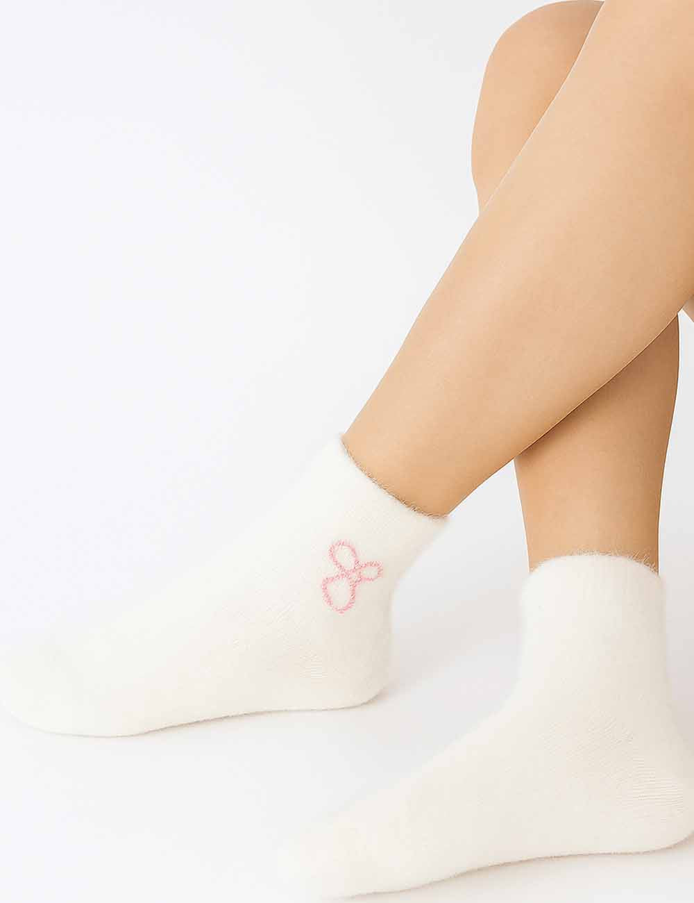 Ladies Fuzzy Cozy Bow Embroidery Midi Calf Socks