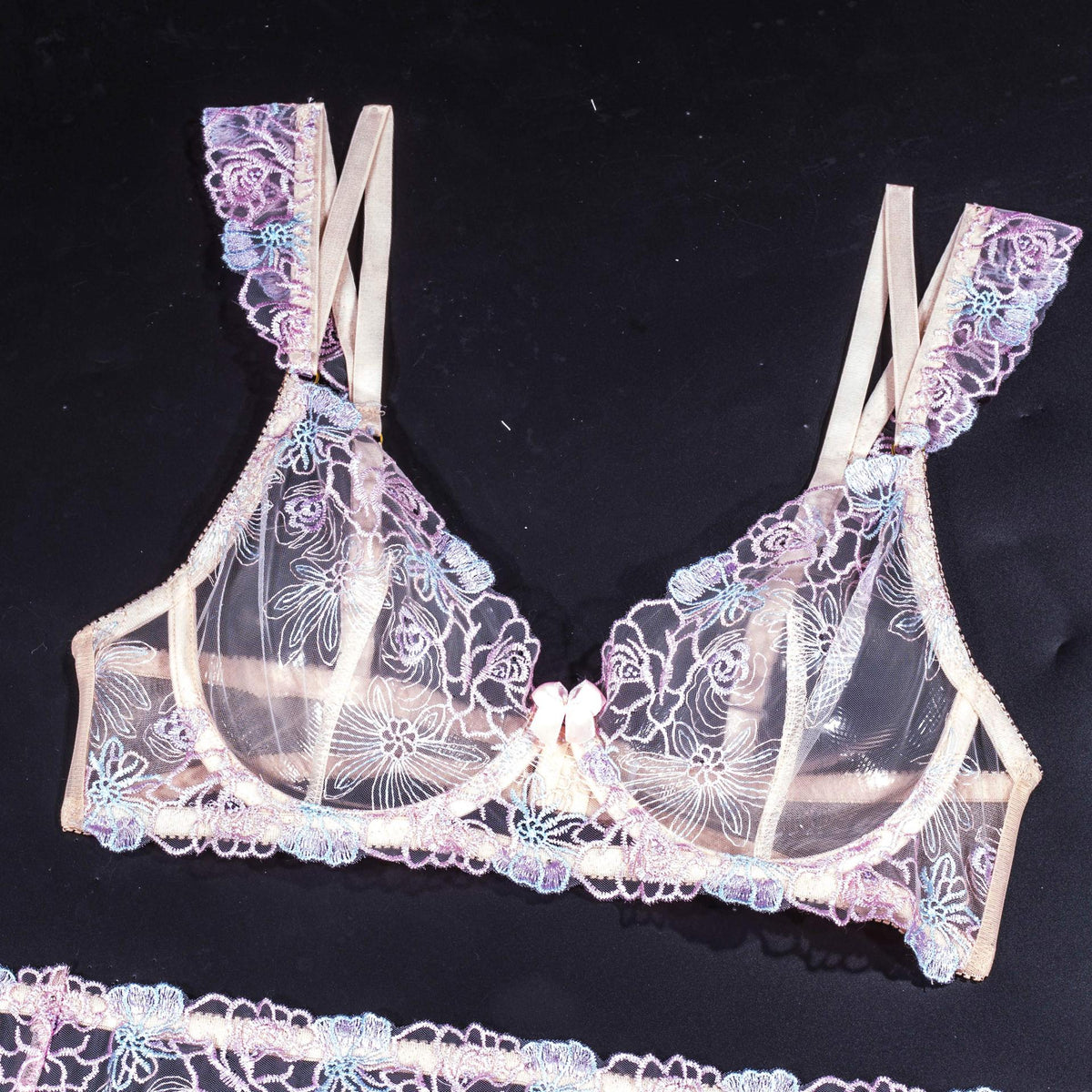 Ladies Floral Embroidery 3PCS Lingerie Set SKLG4102