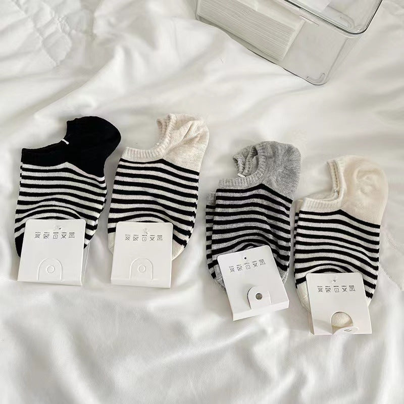 Ladies Black and White Stripe Knit Boat Socks SKAS50007