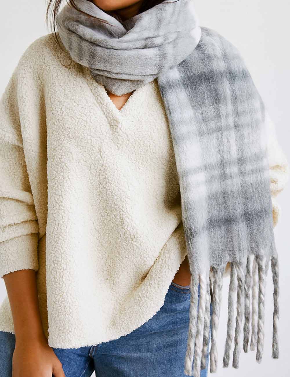 Ladies Winter Bouclé Yarn Checked Fringe Shawl Knit Scarf