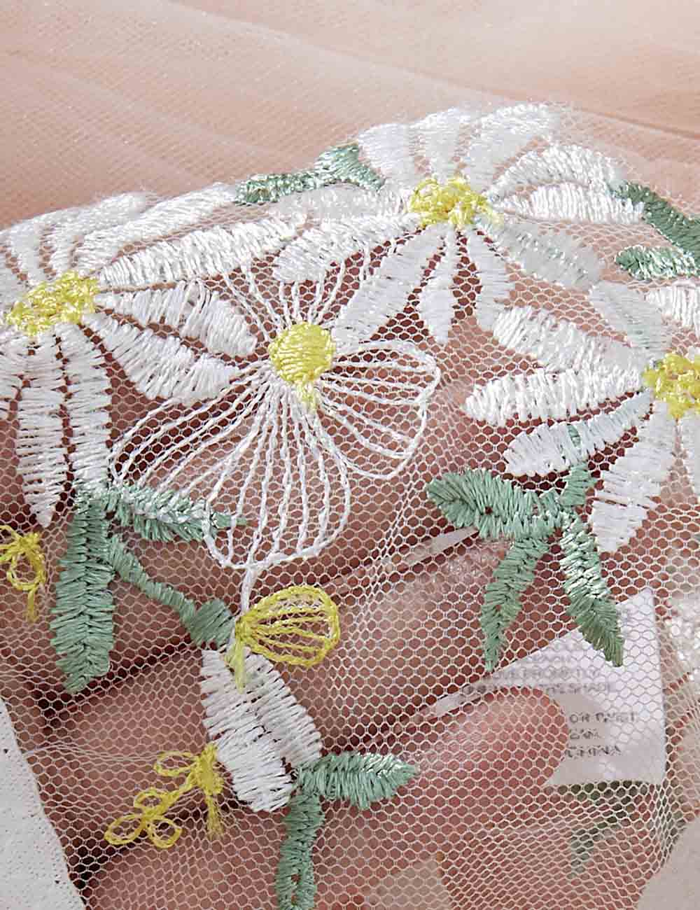 Ladies Floral Embroidery See Through 2PCS Lingerie Set 8XY0132